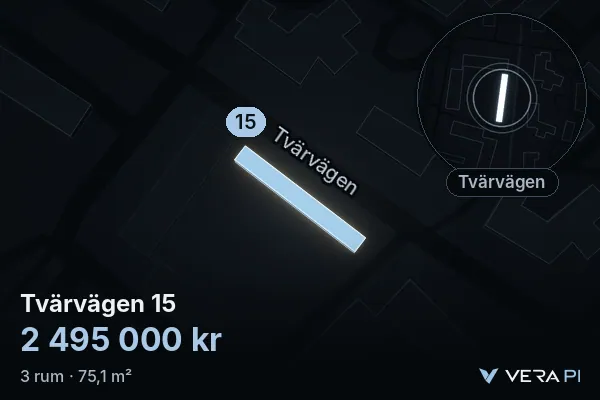 VERA PI:s bild av Tvärvägen 15: huset i 3D, upplyst i blått, och kartan runt omkring