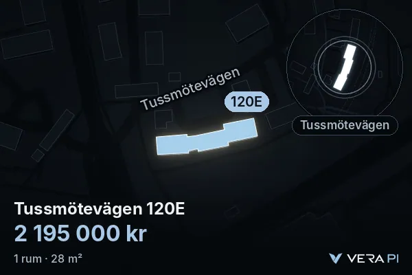 VERA PI:s bild av Tussmötevägen 120E: huset i 3D, upplyst i blått, och kartan runt omkring