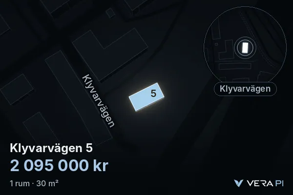 VERA PI:s bild av Klyvarvägen 5: huset i 3D, upplyst i blått, och kartan runt omkring