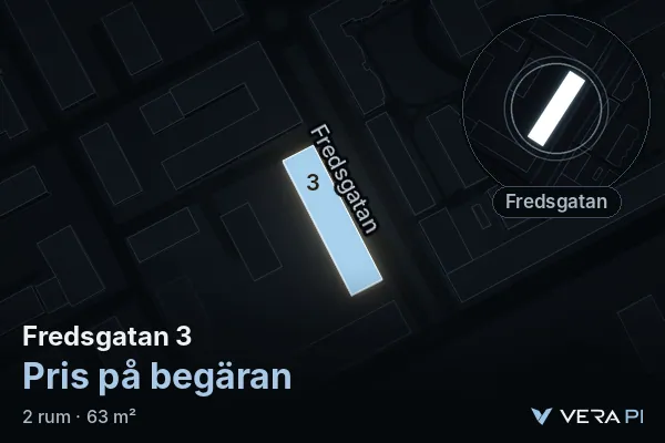 VERA PI:s bild av Fredsgatan 3: huset i 3D, upplyst i blått, och kartan runt omkring