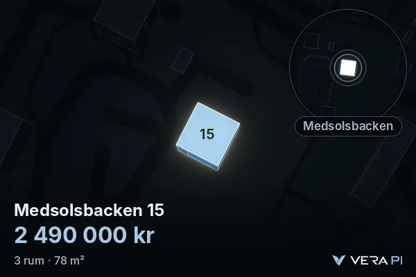 VERA PI:s bild av Medsolsbacken 15: huset i 3D, upplyst i blått, och kartan runt omkring