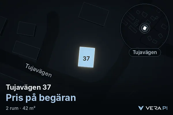 VERA PI:s bild av Tujavägen 37: huset i 3D, upplyst i blått, och kartan runt omkring