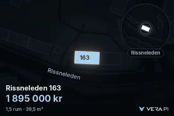 VERA PI:s bild av Rissneleden 163: huset i 3D, upplyst i blått, och kartan runt omkring