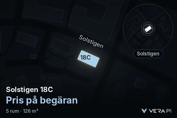 VERA PI's image of Solstigen 18C: the building in 3D, lit in blue, and the map around it