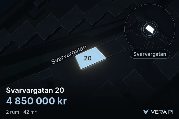 VERA PI:s bild av Svarvargatan 20: huset i 3D, upplyst i blått, och kartan runt omkring