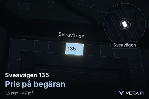 VERA PI's image of Sveavägen 135: the building in 3D, lit in blue, and the map around it