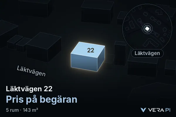 VERA PI:s bild av Läktvägen 22: huset i 3D, upplyst i blått, och kartan runt omkring