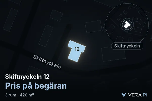 VERA PI:s bild av Skiftnyckeln 12: huset i 3D, upplyst i blått, och kartan runt omkring