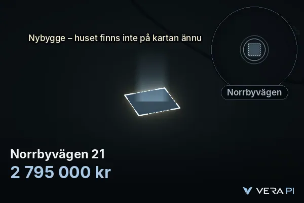 VERA PI:s bild av Norrbyvägen 21: huset i 3D, upplyst i blått, och kartan runt omkring