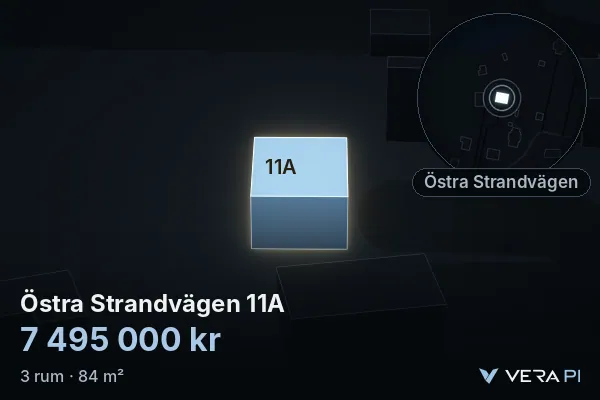 VERA PI:s bild av Östra Strandvägen 11A: huset i 3D, upplyst i blått, och kartan runt omkring
