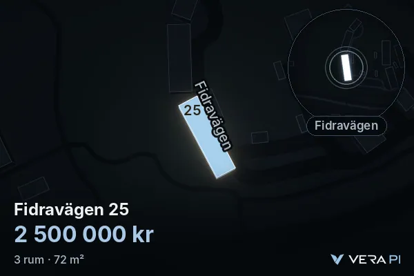 VERA PI:s bild av Fidravägen 25: huset i 3D, upplyst i blått, och kartan runt omkring