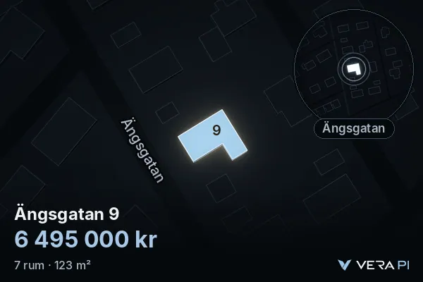 VERA PI:s bild av Ängsgatan 9: huset i 3D, upplyst i blått, och kartan runt omkring