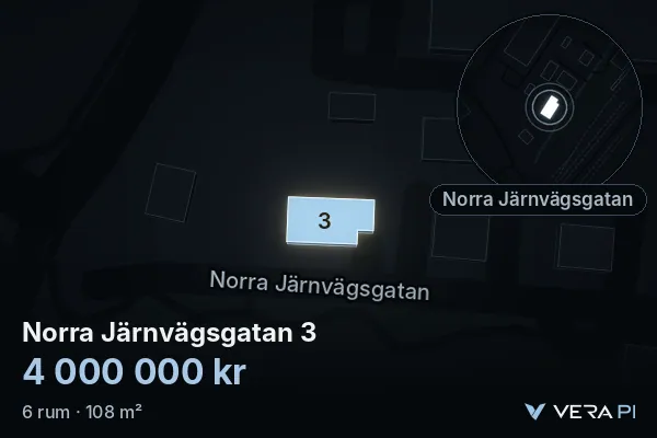 VERA PI's image of Norra Järnvägsgatan 3: the building in 3D, lit in blue, and the map around it