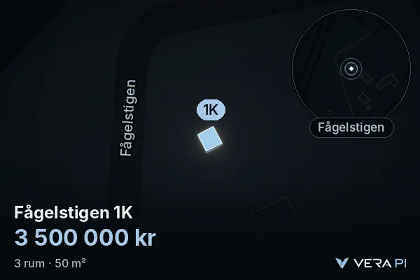 VERA PI:s bild av Fågelstigen 1K: huset i 3D, upplyst i blått, och kartan runt omkring