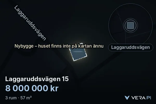 VERA PI:s bild av Laggaruddsvägen 15: huset i 3D, upplyst i blått, och kartan runt omkring