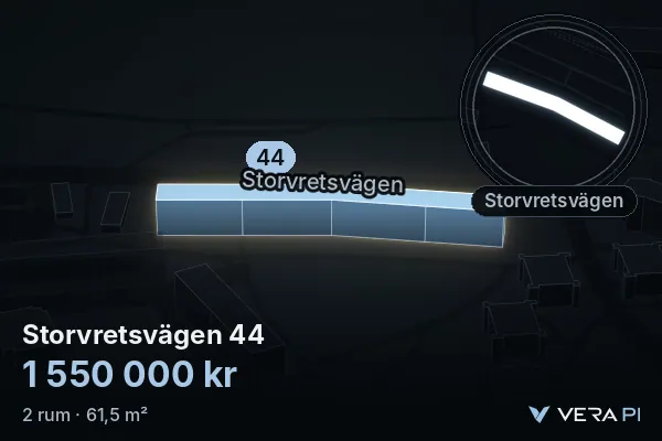 VERA PI:s bild av Storvretsvägen 44: huset i 3D, upplyst i blått, och kartan runt omkring
