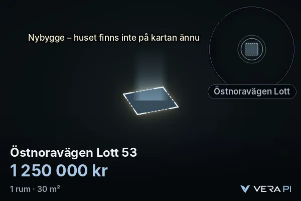 VERA PI:s bild av Östnoravägen Lott 53: huset i 3D, upplyst i blått, och kartan runt omkring