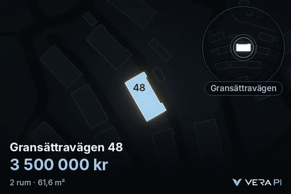 VERA PI:s bild av Gransättravägen 48: huset i 3D, upplyst i blått, och kartan runt omkring