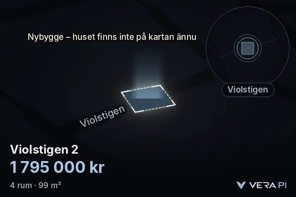 VERA PI:s bild av Violstigen 2: huset i 3D, upplyst i blått, och kartan runt omkring