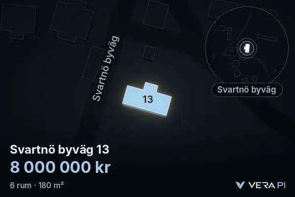 VERA PI:s bild av Svartnö byväg 13: huset i 3D, upplyst i blått, och kartan runt omkring