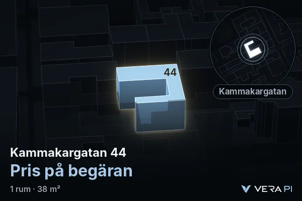 VERA PI:s bild av Kammakargatan 44: huset i 3D, upplyst i blått, och kartan runt omkring