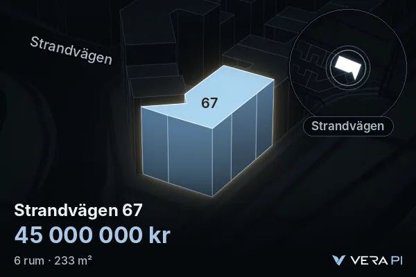 VERA PI:s bild av Strandvägen 67: huset i 3D, upplyst i blått, och kartan runt omkring