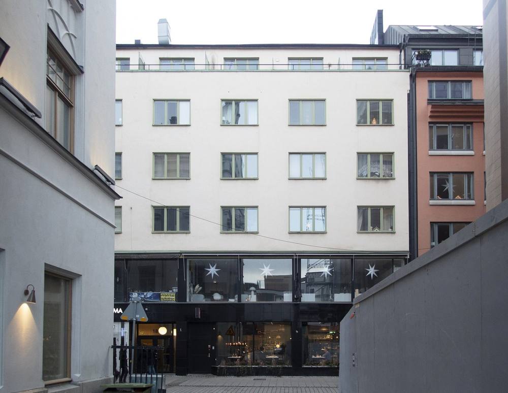 Nybrogatan 18
