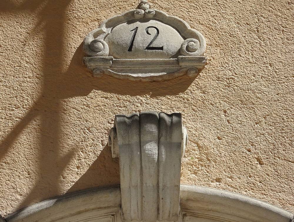 Tysta Gatan 12