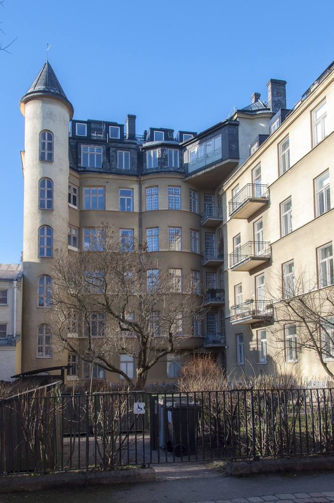 Villagatan 18–20